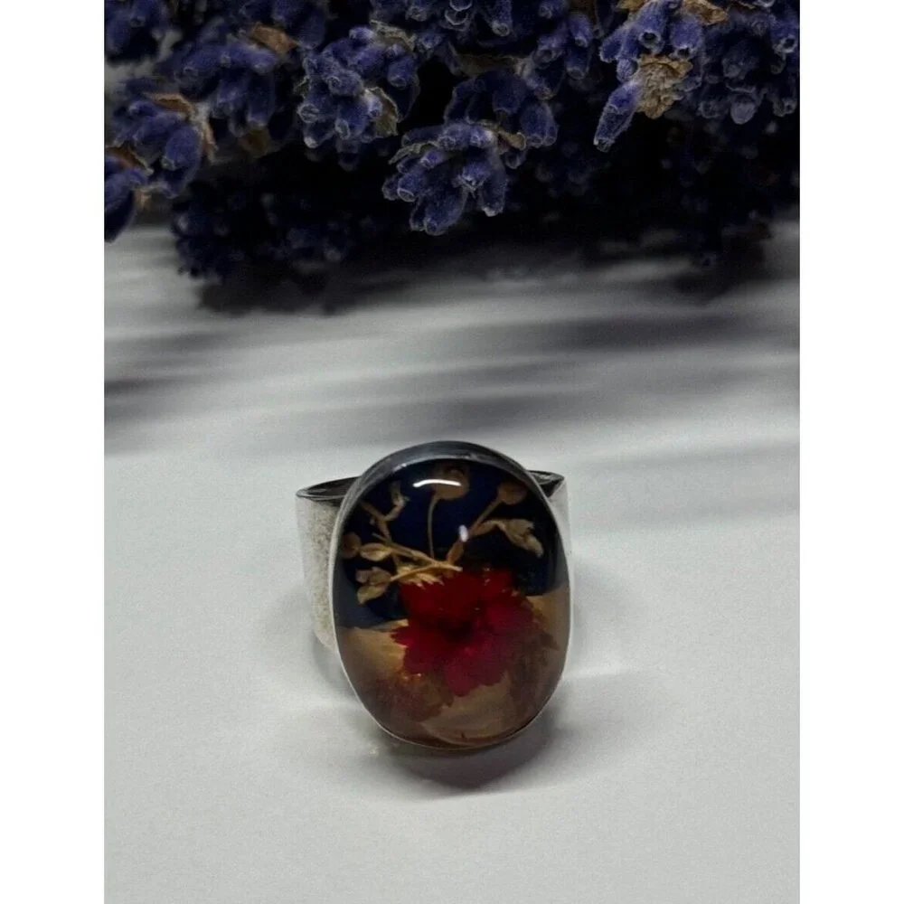 925 STERLING SILVER WITH NATURAL FLOWERS IN EPOXY RESIN RING SIZE 5